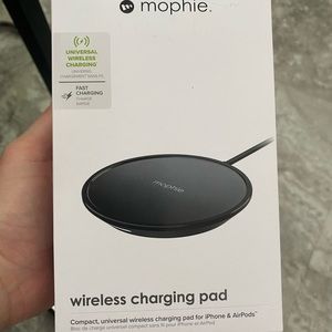 New black mophie wireless charging pad